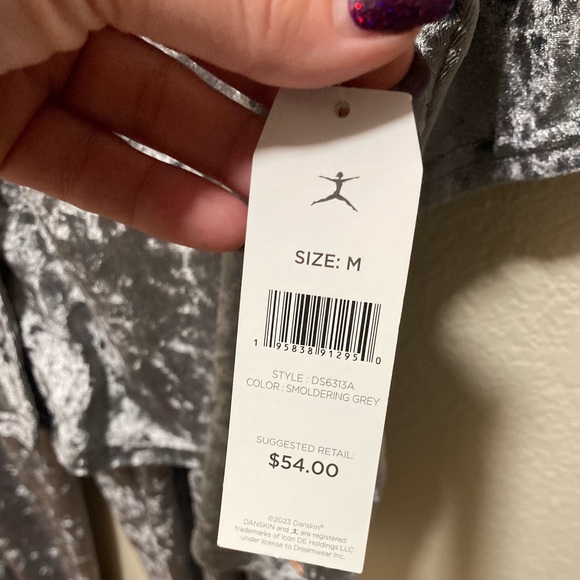 DANSKIN Pajamas 2 Piece NWT size medium sleepwear velvet-like pjs women’s - Picture 4 of 5